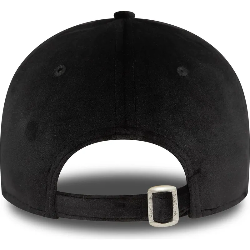 cepur-izliekta-melns-regulejams-9forty-velour-diamante-no-new-york-yankees-mlb-no-new-era