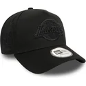 schwarze-snapback-kappe-mit-gebogenem-schirm-und-schwarzem-logo-9forty-e-frame-monochrome-der-los-angeles-lakers-nba-von-new-era