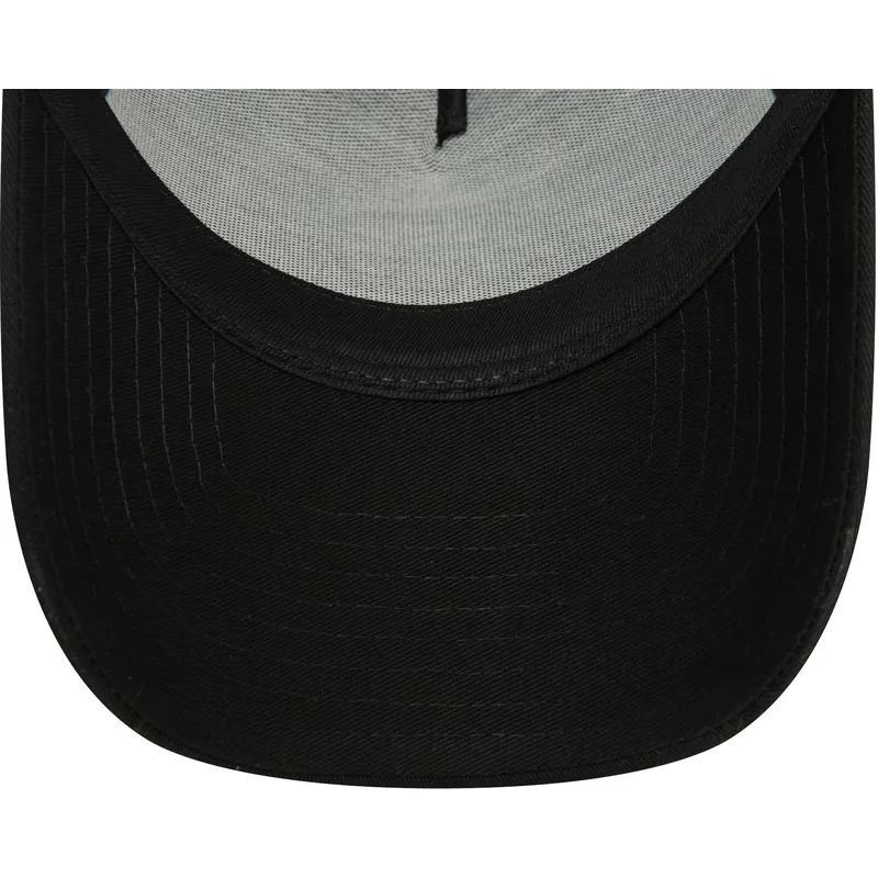 schwarze-snapback-kappe-mit-gebogenem-schirm-und-schwarzem-logo-9forty-e-frame-monochrome-der-los-angeles-lakers-nba-von-new-era