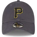 verstellbare-graue-9twenty-core-classic-kappe-mit-gebogenem-schirm-der-pittsburgh-pirates-mlb-von-new-era