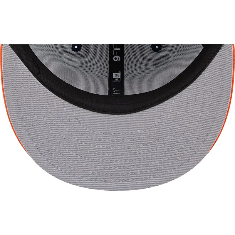 marineblaue-und-orangefarbene-flache-snapback-kappe-9fifty-statement-der-new-york-knicks-nba-von-new-era