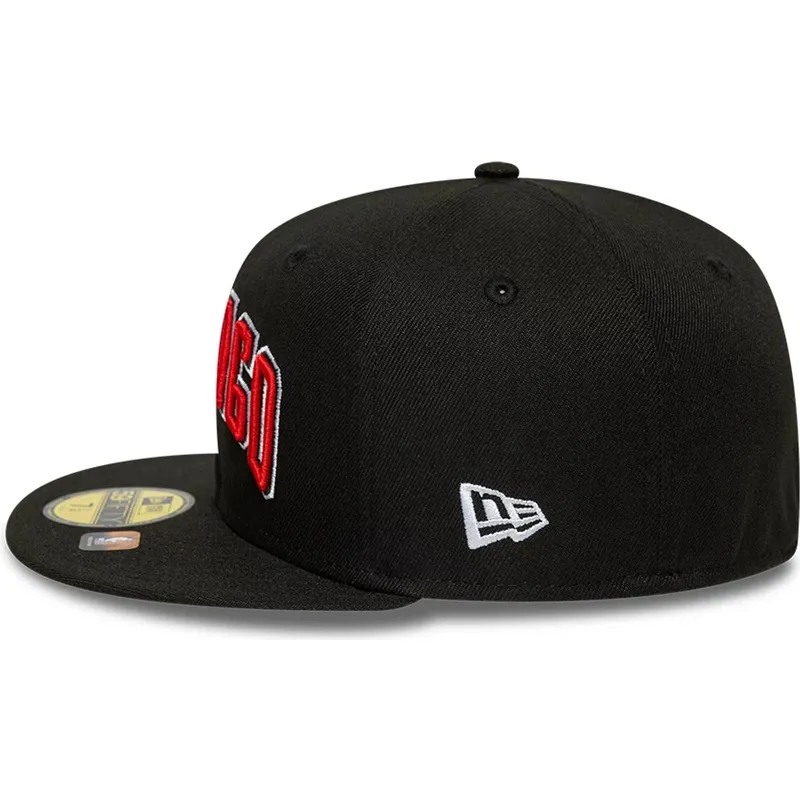 schwarze-enganliegende-59fifty-statement-flat-cap-der-chicago-bulls-nba-von-new-era