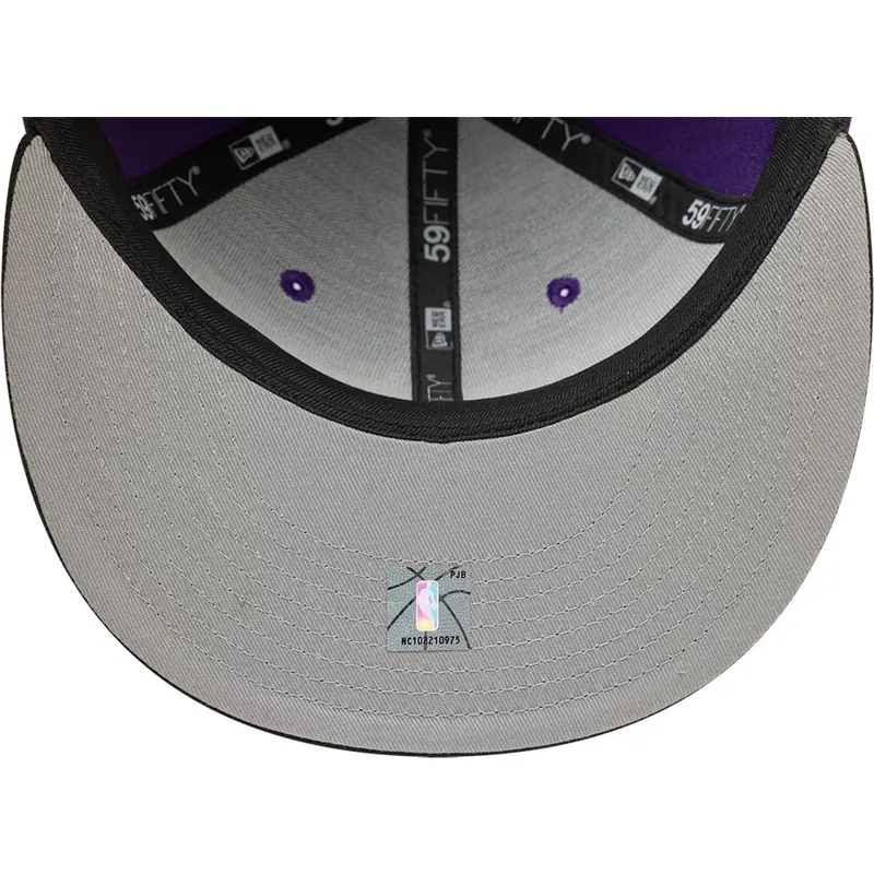 platt-keps-lila-och-svart-justerad-59fifty-classic-toronto-raptors-nba-fran-new-era