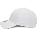 gorra-curva-blanca-ajustable-con-logo-blanco-9twenty-league-essential-de-new-york-yankees-mlb-de-new-era