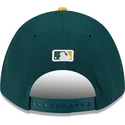 grune-und-gelbe-snapback-kappe-9forty-m-crown-player-replica-der-oakland-athletics-mlb-von-new-era