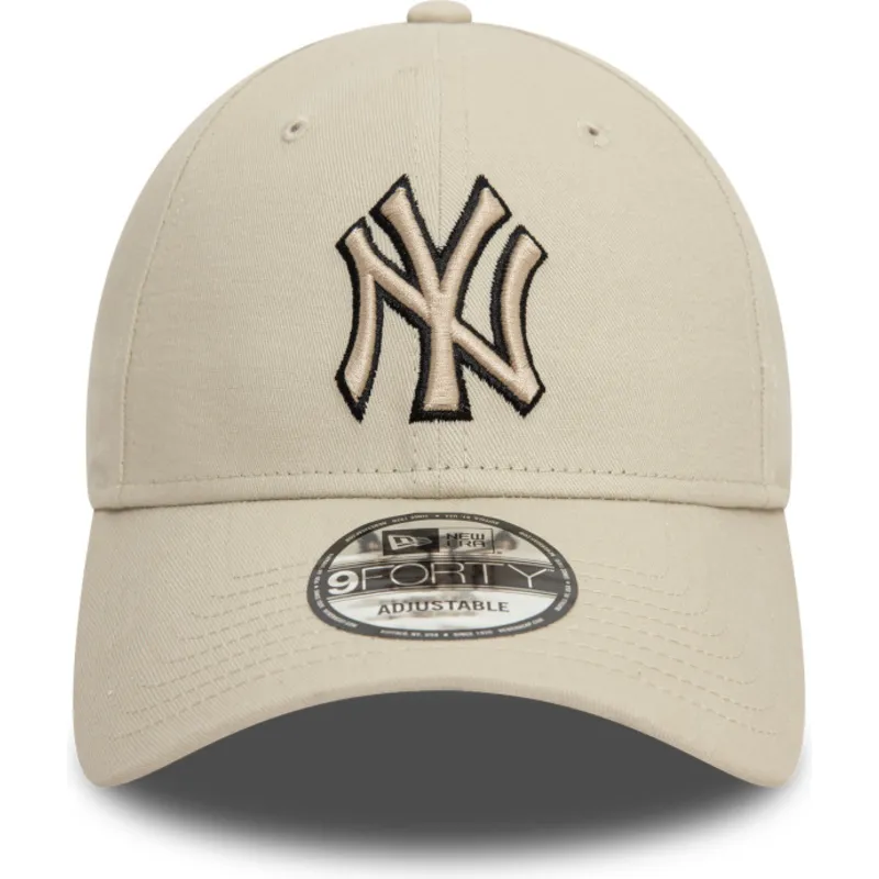 bojd-beige-justerbar-keps-med-svart-logotyp-9forty-team-outline-fran-new-york-yankees-mlb-av-new-era