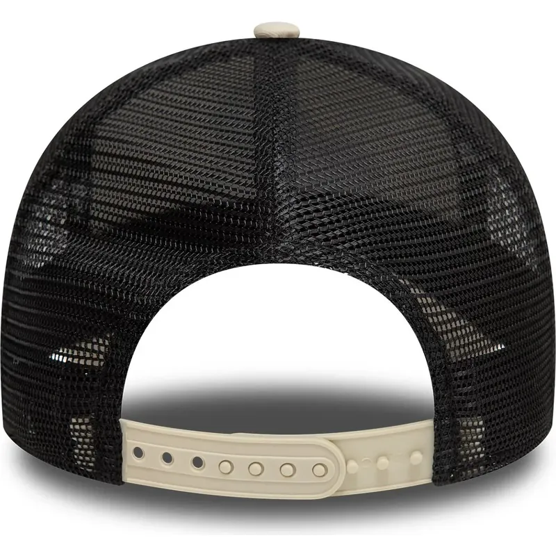 cepur-izliekta-truckeris-melns-snapback-9forty-a-frame-outdoor-patch-no-new-era