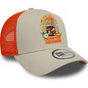 beige-orangefarbene-9forty-a-frame-summer-patch-trucker-cap-taste-the-sunshine-von-new-era