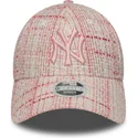 gebogene-rosa-verstellbare-damenkappe-mit-rosa-logo-9forty-tweed-von-new-york-yankees-mlb-von-new-era