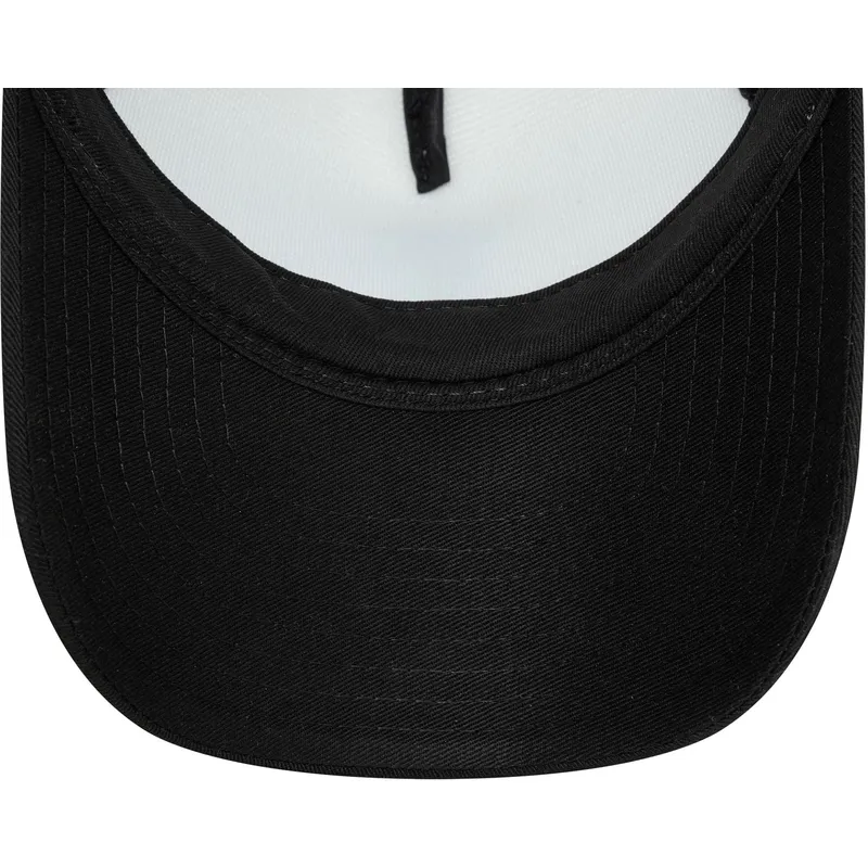 weisse-und-schwarze-trucker-kappe-fur-jungen-9forty-a-frame-batman-dc-comics-von-new-era