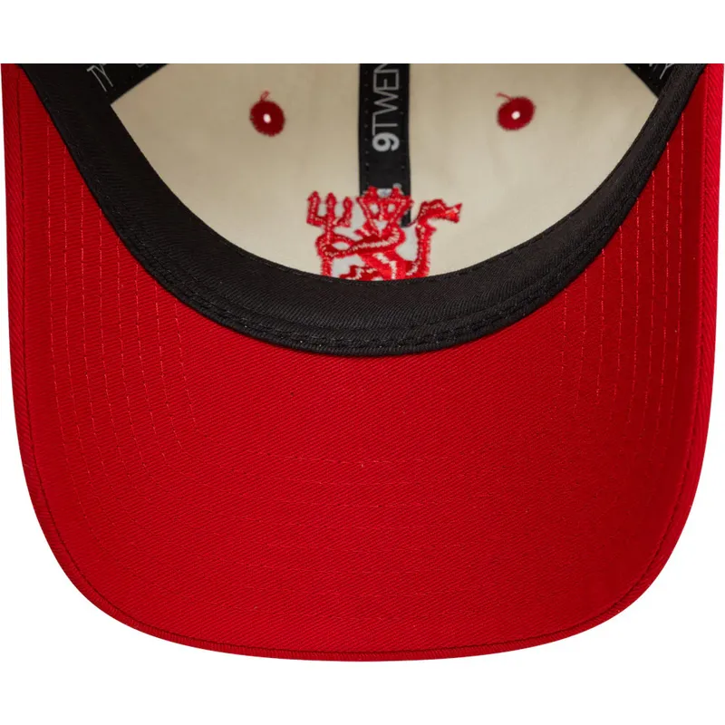 cepur-izliekta-sarkans-regulejams-9twenty-contrast-visor-no-manchester-united-football-club-premier-league-no-new-era