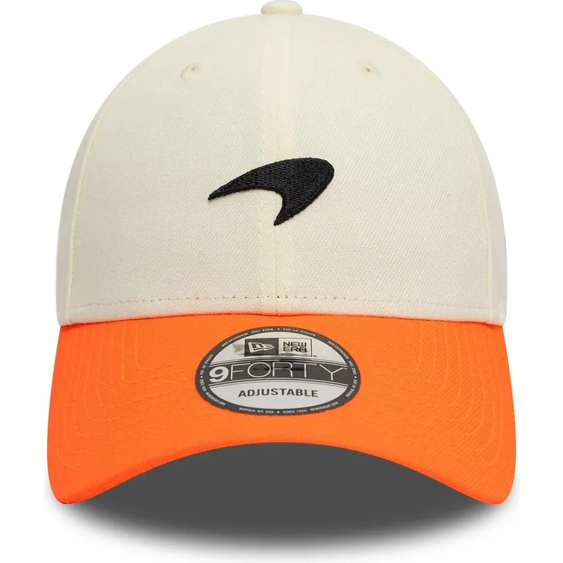 weisse-und-orangefarbene-verstellbare-curved-cap-9forty-contrast-visor-von-mclaren-racing-formula-1-von-new-era