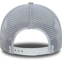 czapka-trucker-bezowa-i-biala-z-bezowym-logo-a-frame-league-essential-new-york-yankees-mlb-new-era