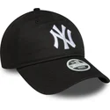 svart-justerbar-kurvad-keps-for-dam-9twenty-league-essential-fran-new-york-yankees-mlb-av-new-era