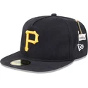 czarna-dopasowana-czapka-z-plaskim-daszkiem-59fifty-a-frame-championship-side-flag-pittsburgh-pirates-mlb-new-era