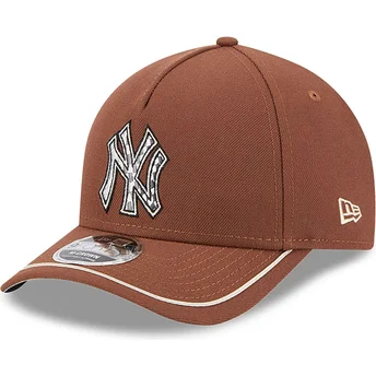Brązowa zakrzywiona czapka snapback 9FORTY M-Crown A Frame Motorsport New York Yankees MLB New Era