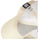 czapka-z-daszkiem-bezowo-biala-snapback-kaczor-daffy-loo11-daf2-looney-tunes-od-capslab