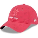cap-izliekta-pink-adjustable-strap-9twenty-pattern-spring-training-fan-pack-2025-no-new-york-yankees-mlb-no-new-era