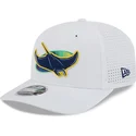 cepur-izliekta-truckeris-balts-snapback-9seventy-perf-spring-training-fan-pack-2025-no-tampa-bay-rays-mlb-no-new-era