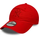 czerwona-regulowana-czapka-z-zakrzywionym-daszkiem-z-czerwonym-logo-9twenty-colour-pack-new-york-yankees-mlb-od-new-era