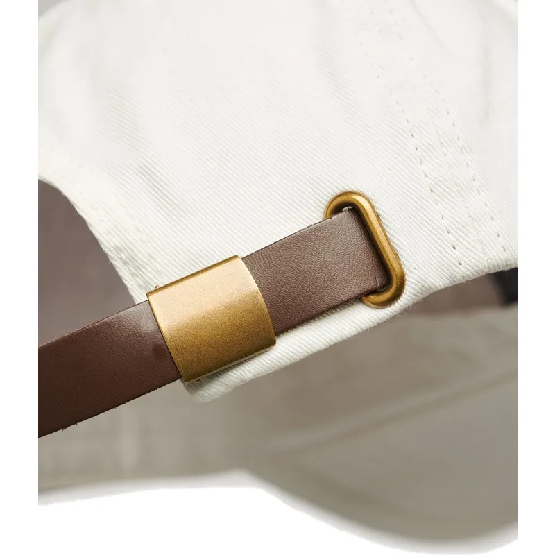 biala-regulowana-czapka-z-zakrzywionym-daszkiem-vintage-embroidered-white-od-superdry