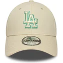 beige-verstellbare-kappe-mit-gebogenem-schirm-und-grunem-logo-9forty-team-outline-der-los-angeles-dodgers-mlb-von-new-era