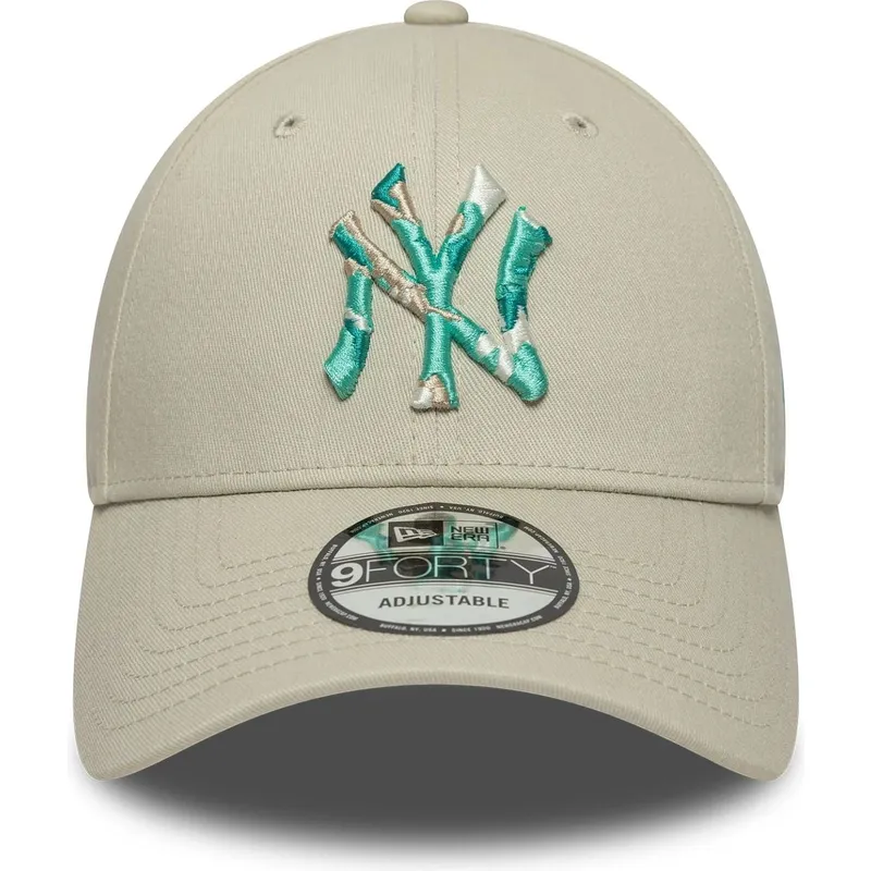 beige-verstellbare-curved-cap-9forty-seasonal-infill-der-new-york-yankees-mlb-von-new-era