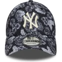 cepur-izliekta-melns-regulejams-9forty-all-over-print-no-new-york-yankees-mlb-no-new-era