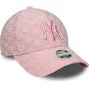 verstellbare-rosa-damen-cap-mit-gebogenem-schirm-9forty-floral-towelling-der-new-york-yankees-mlb-von-new-era
