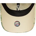 gorra-curva-beige-ajustable-para-mujer-9twenty-all-over-print-tropical-de-new-york-yankees-mlb-de-new-era