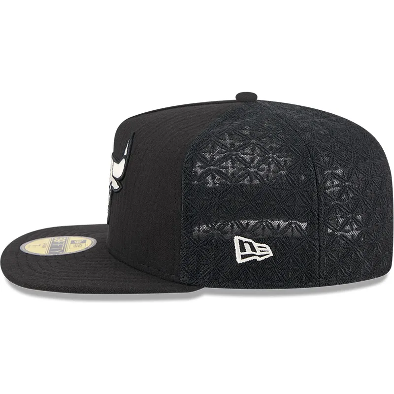 schwarze-enganliegende-flat-cap-59fifty-day-a-frame-der-chicago-bulls-nba-von-new-era