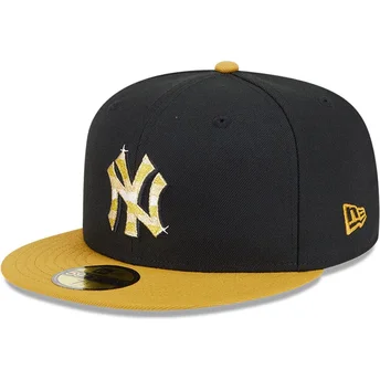 Casquette plate noire et jaune ajustée avec logo doré...