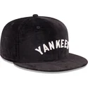 schwarze-enganliegende-59fifty-day-flatcap-der-new-york-yankees-mlb-von-new-era