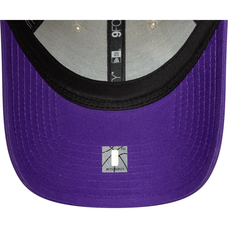 cepur-izliekta-bess-regulejams-9forty-contrast-patch-no-los-angeles-lakers-nba-no-new-era