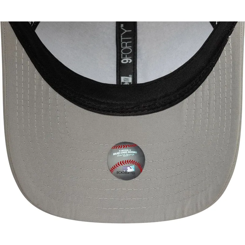 cap-izliekta-gray-adjustable-strap-9forty-flawless-no-new-york-yankees-mlb-no-new-era