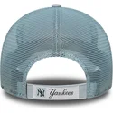 verstellbare-blaue-trucker-kappe-mit-marineblauem-logo-9forty-homefield-der-new-york-yankees-mlb-von-new-era