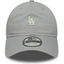 verstellbare-graue-9twenty-kappe-mit-gebogenem-schirm-und-mini-logo-der-los-angeles-dodgers-mlb-von-new-era
