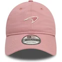 rosa-verstellbare-kappe-mit-gebogenem-schirm-und-rosa-logo-9twenty-seasonal-von-mclaren-racing-formula-1-von-new-era