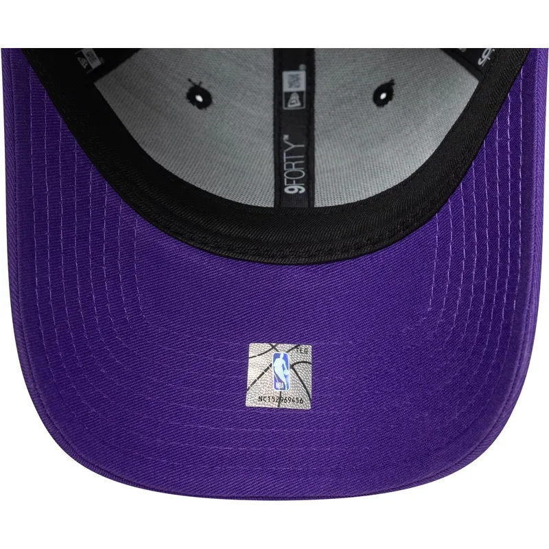 cepur-izliekta-melns-regulejams-9forty-side-patch-no-los-angeles-lakers-nba-no-new-era