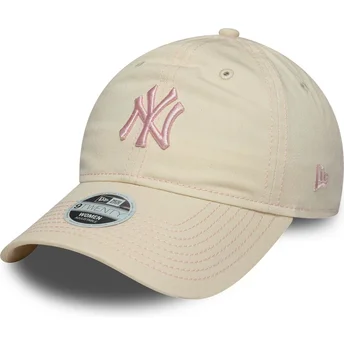 Casquette courbée beige ajustable pour femme avec logo rose 9TWENTY Contrast Stitch New York Yankees MLB New Era