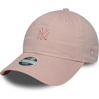 Verstellbare rosa Damenkappe mit gebogenem Schirm und rosa Logo 9TWENTY Mini Washed der New York Yankees MLB von New Era
