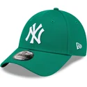 grune-gebogene-verstellbare-damen-cap-9forty-league-essential-der-new-york-yankees-mlb-von-new-era