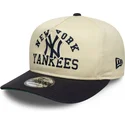 bezowo-granatowa-czapka-z-zakrzywionym-daszkiem-snapback-19twenty-heritage-new-york-yankees-mlb-od-new-era