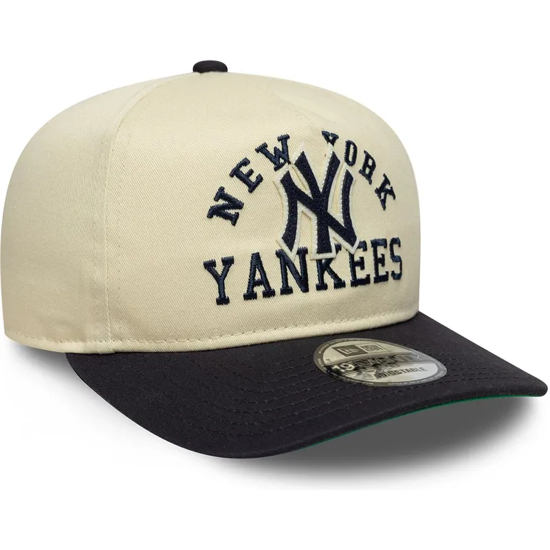 gebogene-beige-und-marineblaue-snapback-kappe-19twenty-heritage-der-new-york-yankees-mlb-von-new-era