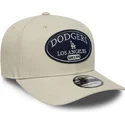 beige-gebogener-snapback-9seventy-stretch-snap-patch-kappe-der-los-angeles-dodgers-mlb-von-new-era