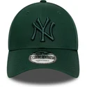 gorra-curva-verde-ajustable-con-logo-verde-9forty-league-essential-de-new-york-yankees-mlb-de-new-era