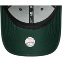 gorra-curva-verde-ajustable-con-logo-verde-9forty-league-essential-de-new-york-yankees-mlb-de-new-era