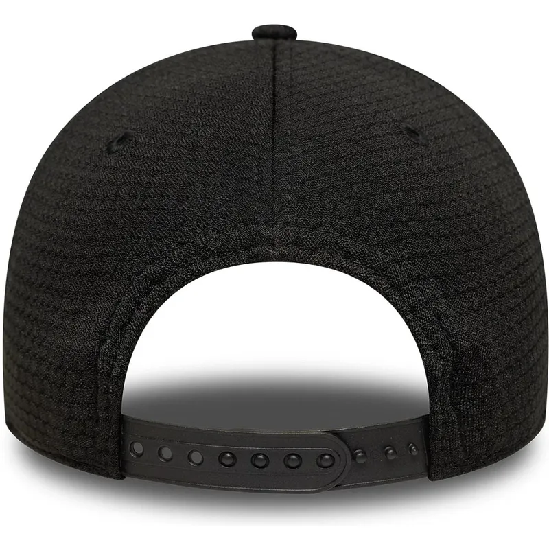 cap-izliekta-black-snapback-9forty-flawless-mesh-no-new-york-yankees-mlb-no-new-era