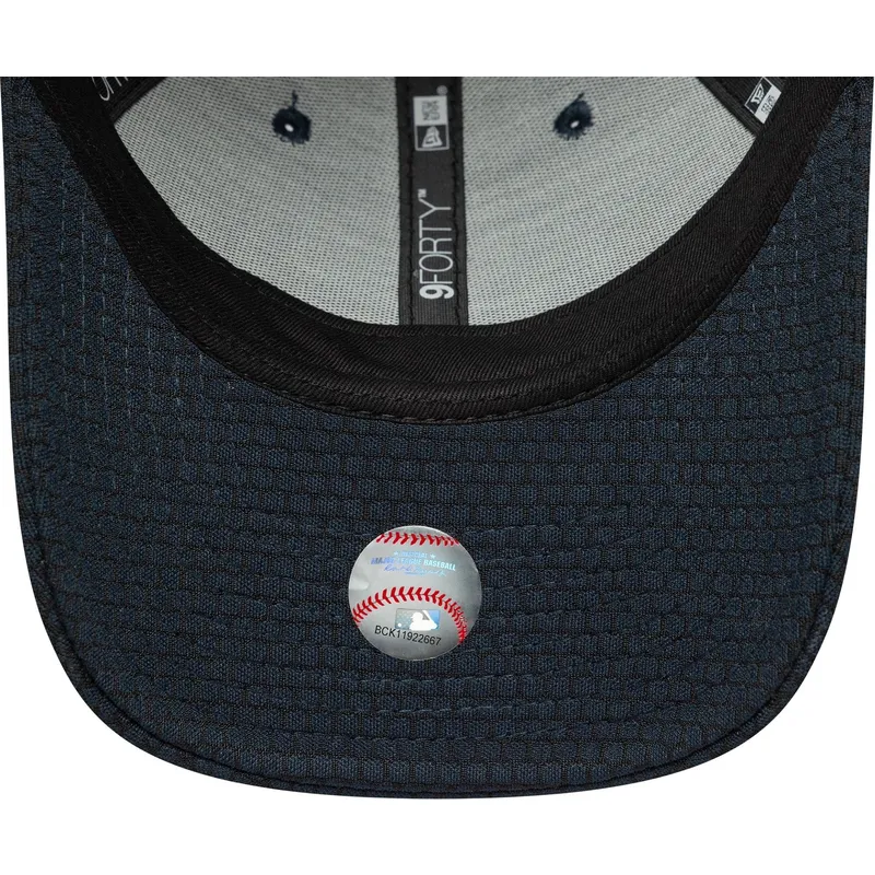 cepur-izliekta-tumsi-zils-snapback-9forty-flawless-mesh-no-new-york-yankees-mlb-no-new-era