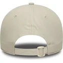 beige-verstellbare-kappe-mit-gebogenem-schirm-und-beigem-logo-9forty-tonal-flawless-der-new-york-yankees-mlb-von-new-era